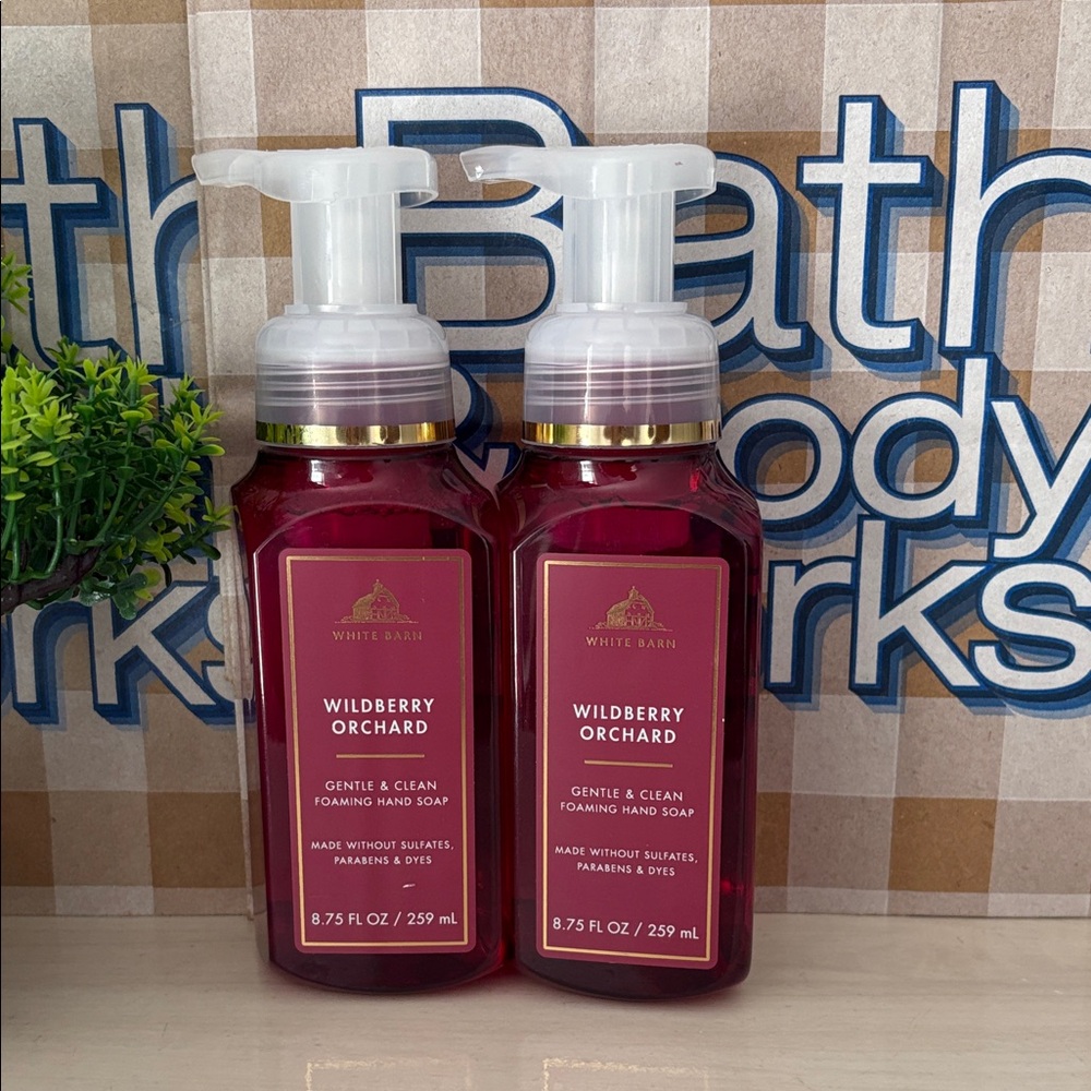 White Barn Wildberry Orchard Foaming Hand Soap